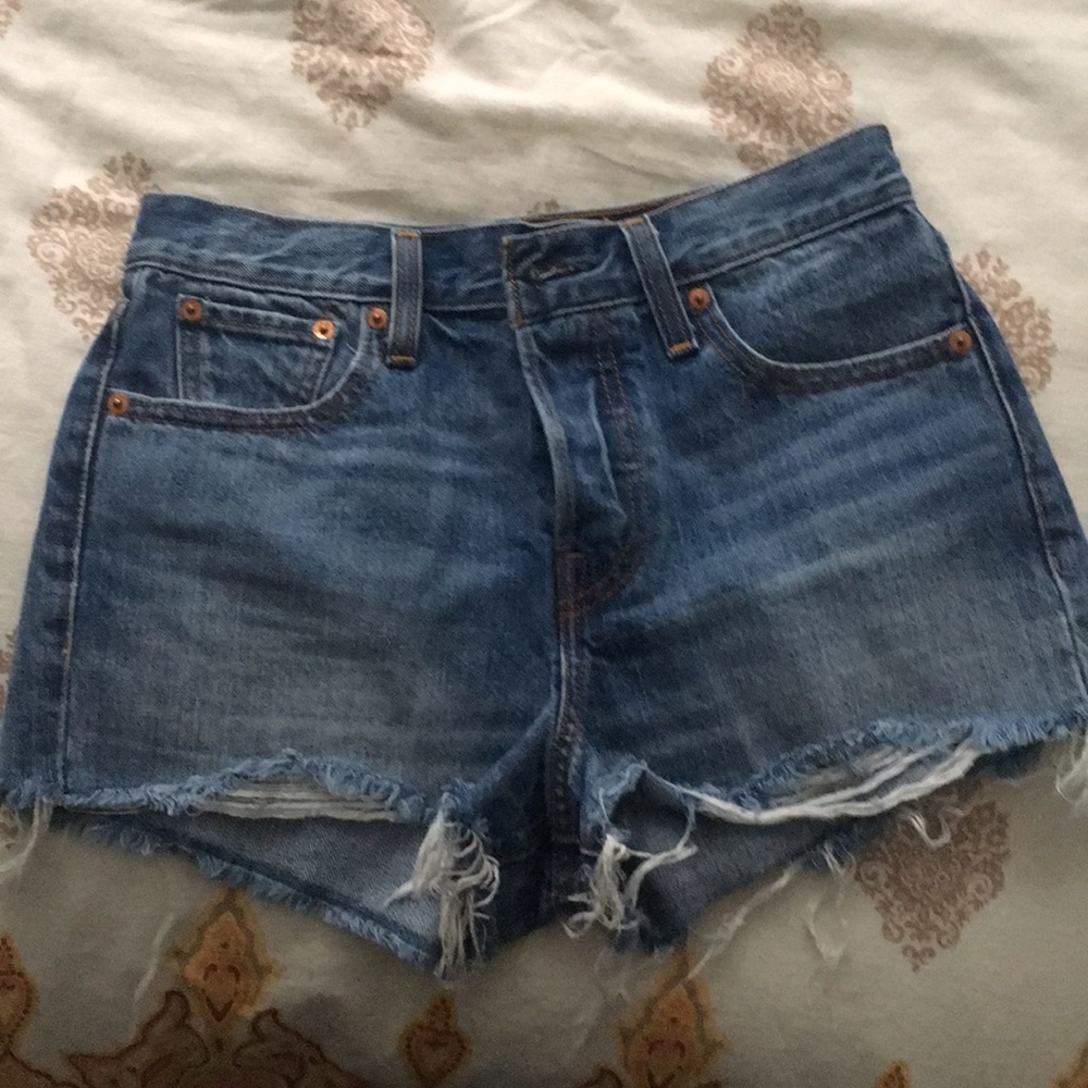 Levis Wedgie Fit Shorts